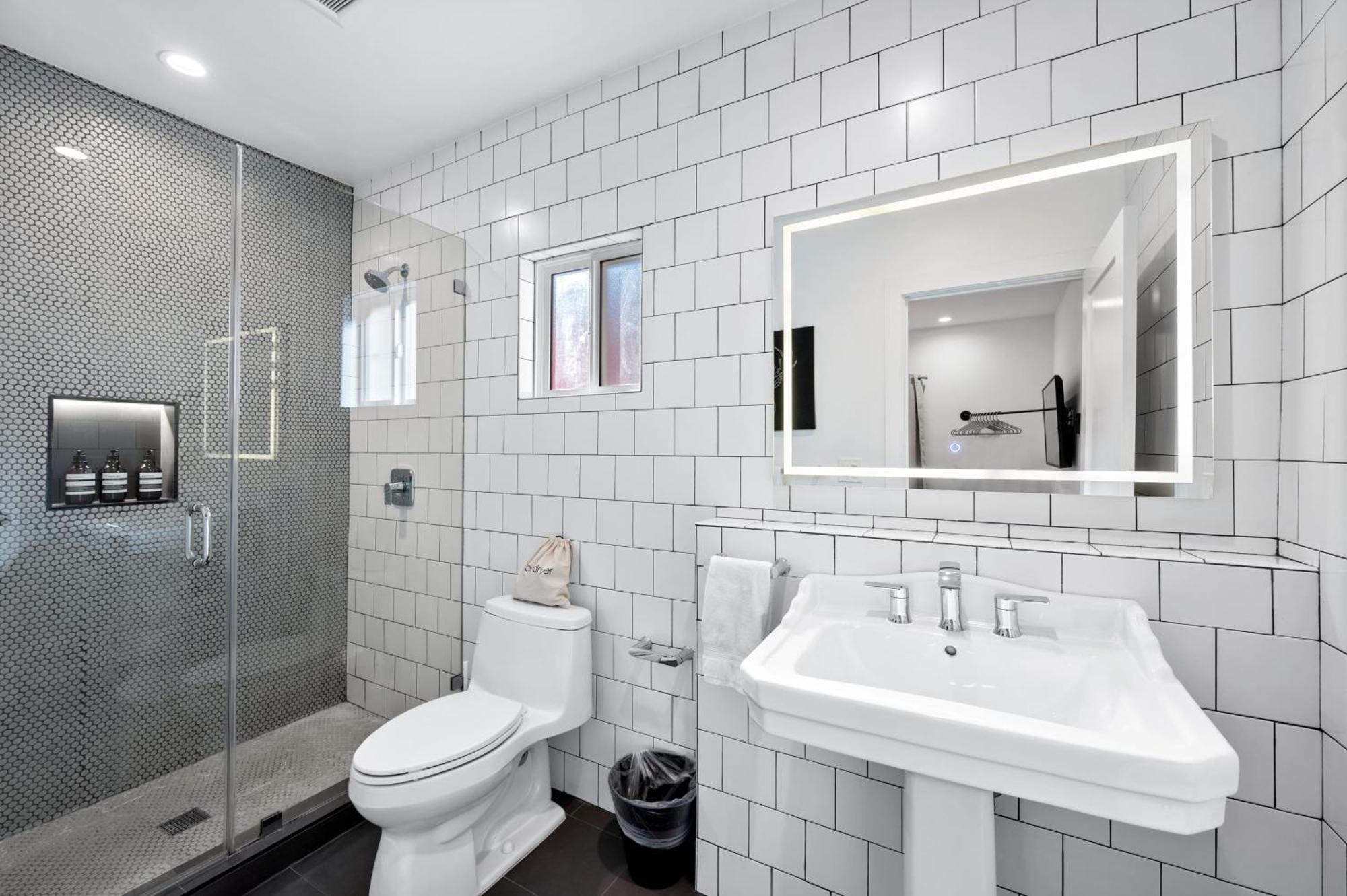 Art Deco By Avantstay 1920S Remodeled Bungalow Open Layout Courtyard Лос-Анджелес Екстер'єр фото